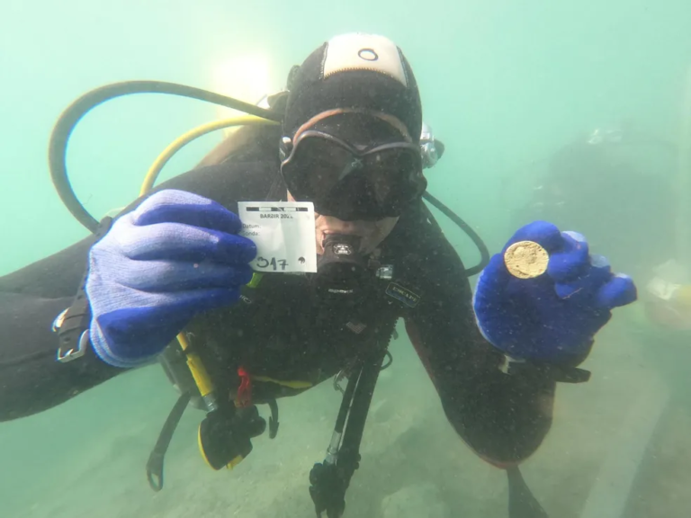 Underwater Robotics in Archaeology: Exploring Unreachable Depths